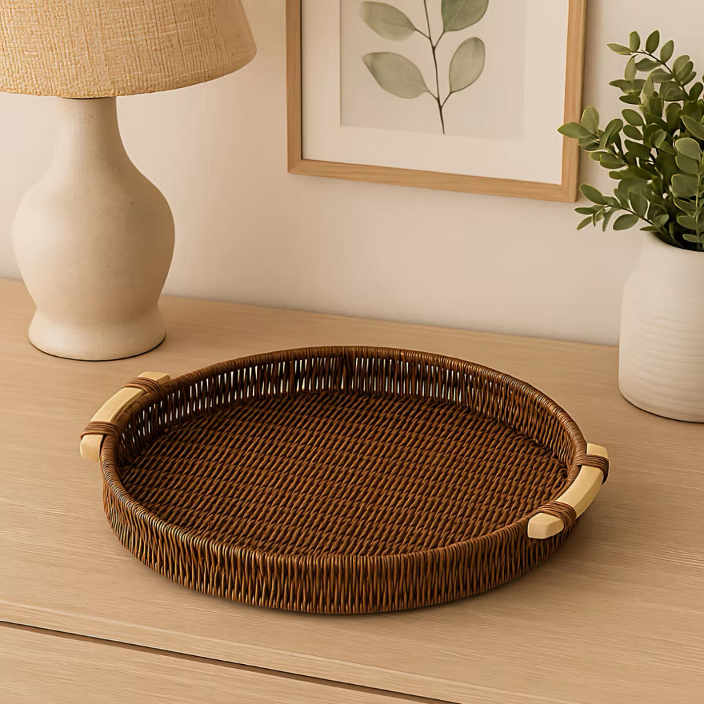 Cesto Rattan trama Redonda com alça de madeira