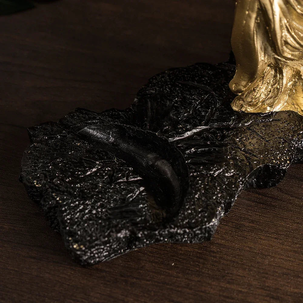Suporte de Vinho Cavalo Dourado em Resina Luxo