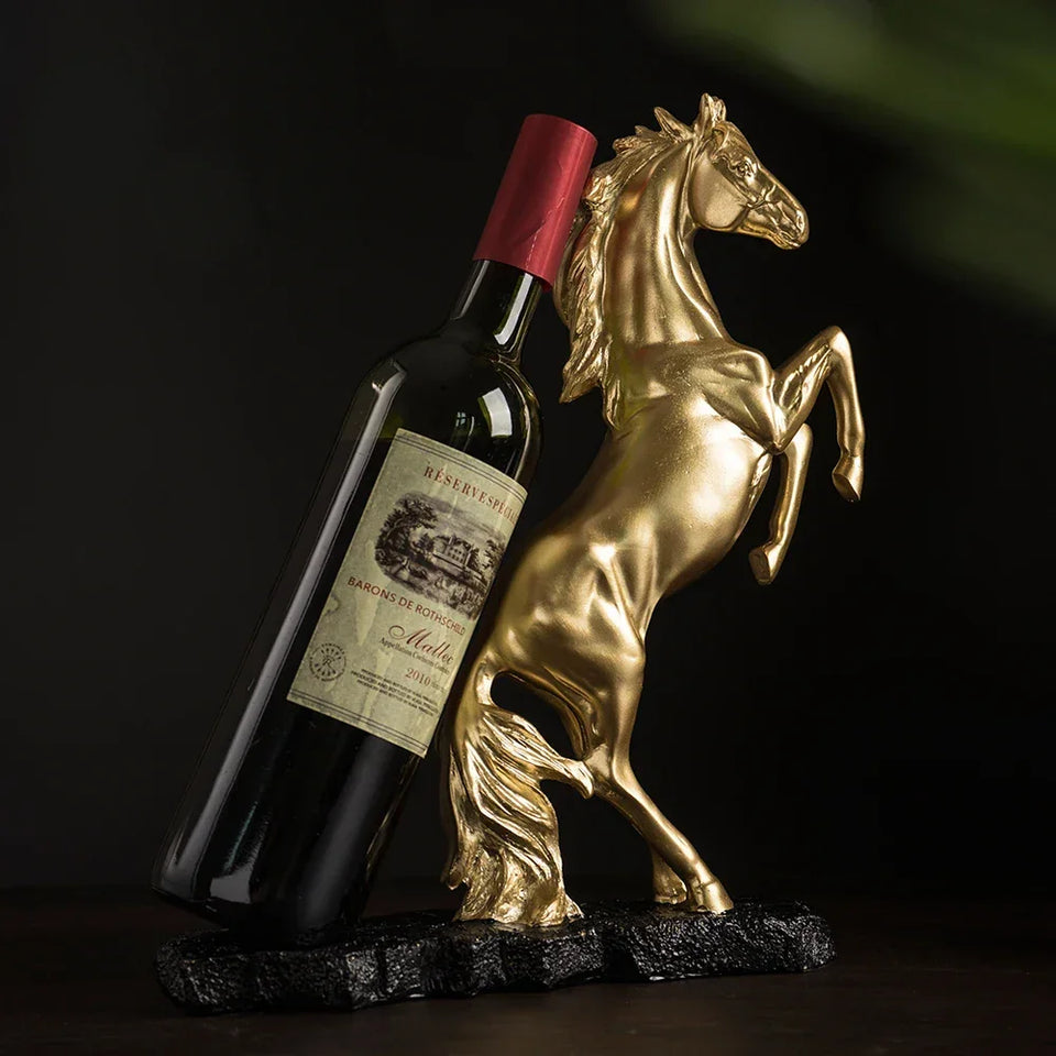 Suporte de Vinho Cavalo Dourado em Resina Luxo